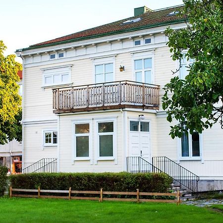Vaenersborgs Vandrarhem エクステリア 写真
