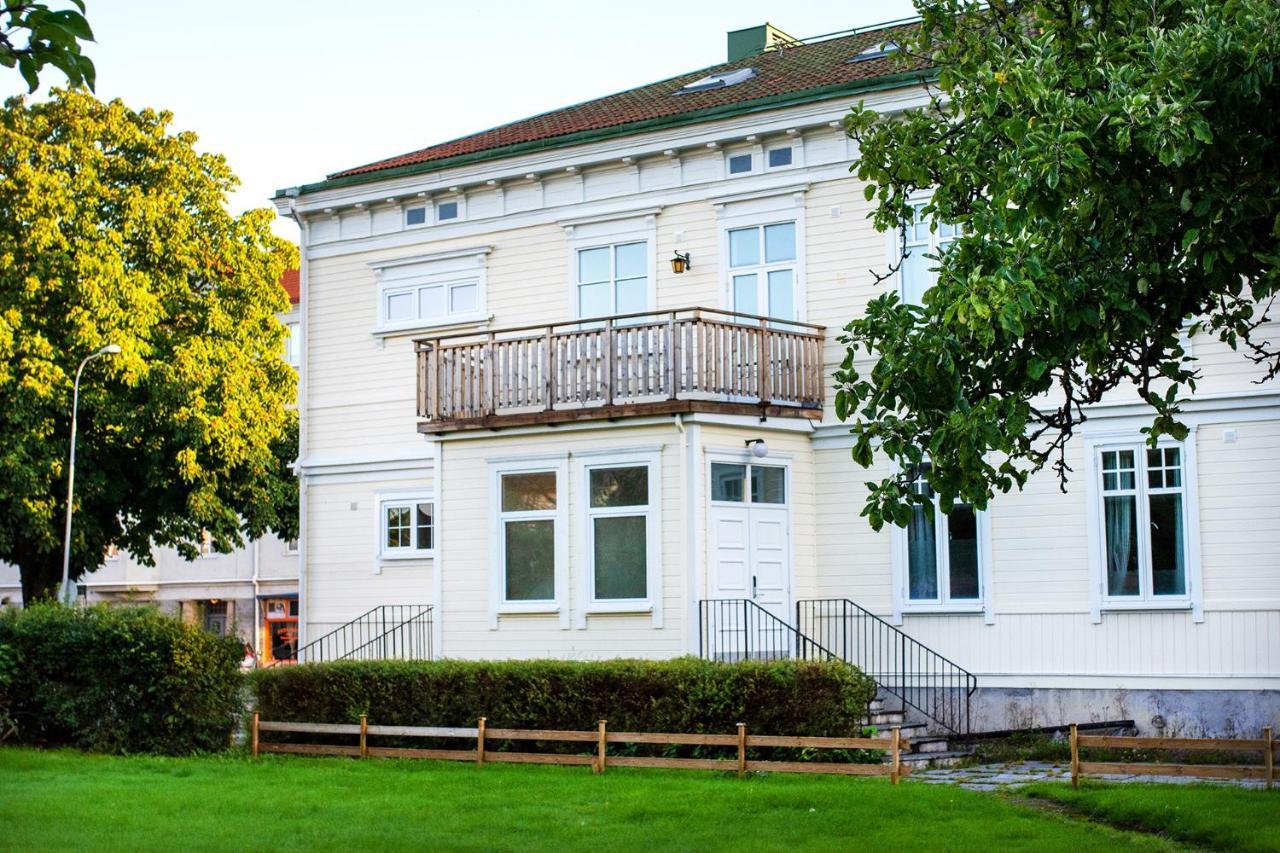 Vaenersborgs Vandrarhem エクステリア 写真